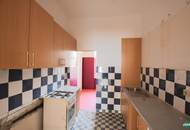 Sanierungsbedürftige 3-Zimmer Altbau-Wohnung in einer aufstrebenden Gegend