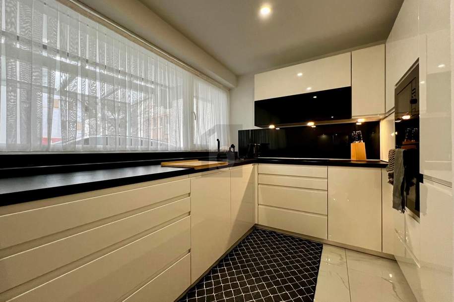 NEU SANIERT IN ZENTRUMSLAGE MIT SCHÖNER TERRASSE!, Haus-kauf, 5760 Zell am See