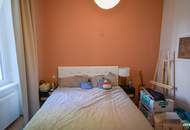 Ruhelage: Schöner 2-Zimmer-Altbau mit Blick in den grünen Hinterhof