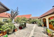 Zweifamilienhaus mit Innenhof, Garagen und Erweiterungspotenzial Nähe Stift Göttweig bei Krems