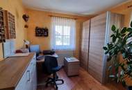 Stilvoller Bungalow mit Gartenidylle, Photovoltaik &amp; Teichanlage