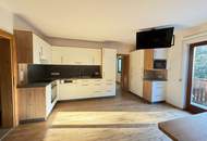 Zweifamilienhaus in ruhiger Alleinlage mit hervorragender Raumaufteilung und modernisiertem Erdgeschoss