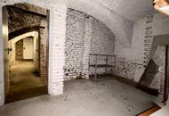 BEZAUBERNDES GESCHÄFTSLOKAL MIT VIELEN AUSLAGENFLÄCHEN - KEINE ABLÖSE!