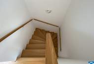 Ruhige Dachgeschosswohnung Terrasse und Balkon !