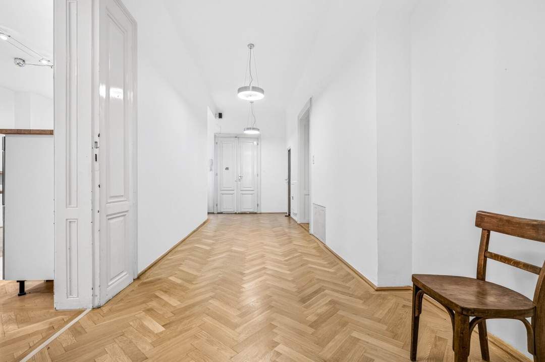 Provisionsfrei, klimatisiert, Lift, repräsentativ und direkt beim Judenplatz!