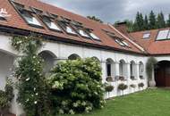 Nähe Fürstenfeld - Stilvoller, klassischer Arkadenhof mit bestem Komfort !