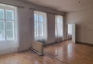 „Exklusives Gründerzeithaus am Hauptplatz von Ernstbrunn – Einzigartige Gelegenheit“