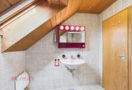 Zweistöckige Dachgeschosswohnung mit 5 Zimmern