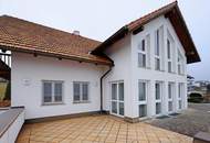 Exklusives Wohnhaus mit Indoorpool und Aussicht und LIFT , 3200 Grundstück NEUER TOPPREIS