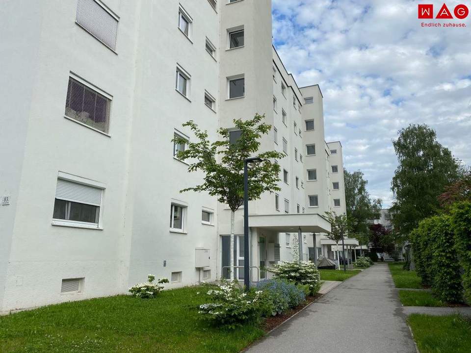 Entspanntes Wohnen in Toplage mit bester Infrastruktur und traumhafter Loggia! Von Grünflächen umgeben und doch nah am Zentrum!