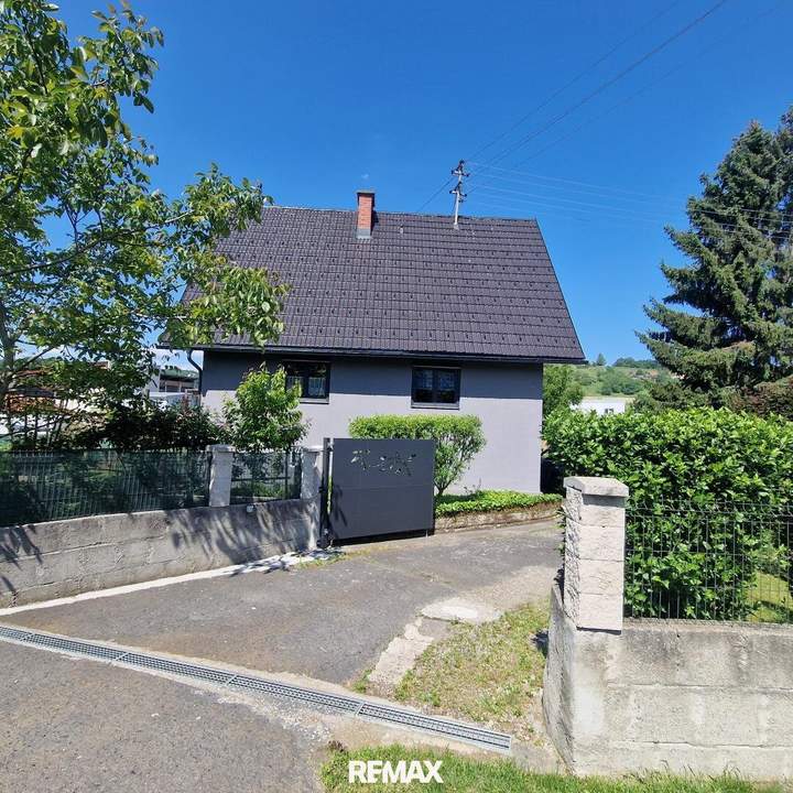 Entzückendes Haus mit traumhaft schönen großem Garten und großzügiger Garage, Werkstatt in Bad Gleichenberg
