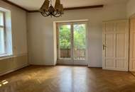 Doppelhaushälfte in herrschaftlichem Haus