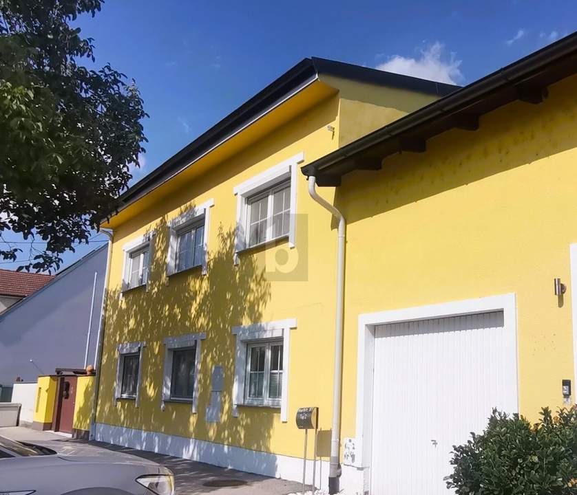 GERÄUMIGE FAMILIENWOHNUNG MIT GROSSZÜGIGER TERRASSENLANDSCHAFT - EXTRA STUDIO