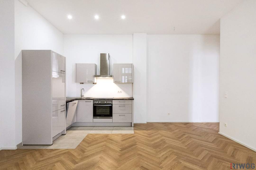 ALTBAU-BALKONWOHNUNG in HOF-RUHELAGE | MODERN SANIERT | Ca. 2 Min. zur U4 SCHÖNBRUNN | Ca. 15 Min. in den 1. Bezirk