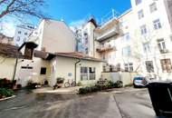 Stark reduziert! Selbst Gestalten - Sanierungsbedürftige Altbauwohnung! U-Bahn ums Eck + Traumhaft renoviertes Altbauhaus + Optimalste Infrastruktur und Anbindung! Worauf warten Sie noch?