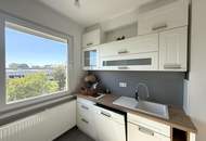 3-Zimmerwohnung befristet auf 10 Jahren im Erstbezug nach Generalsanierung // 3-room apt, lim. for 10 y rent, first occup. after complete renov. //