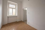 ++NEU++ Sanierungsbedürftige 4-Zimmer Altbau-Wohnung, viel Potenzial!