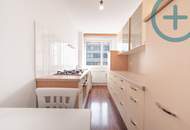 Helle 2-Zimmer-Wohnung mit Loggia und Potenzial