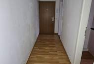 Günstige, geförderte 2 Zimmerwohnung - komplett saniert!