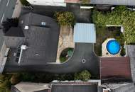 Vielseitiges Einfamilienhaus mit Pool, Garagen und großem Potenzial in Leibnitz
