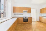 Haus mit 3 Einheiten inkl. Innenhof mit Parkplätzen