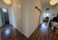 Helle Dreizimmerwohnung mit Loggia und Kellerabteil
