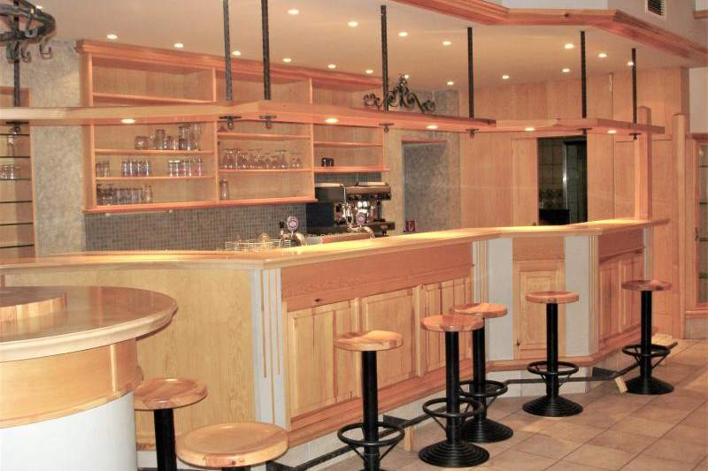 Großzügige Gewerbefläche - Gasthaus (620m²) mit Wohneinheit und großem Parkplatz in Fürstenfeld!, Gewerbeobjekt-kauf, 345.000,€, 8280 Hartberg-Fürstenfeld
