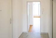 SONNIGE DACHGESCHOSS-MAISONETTE NAHE HANUSCH KRANKENHAUS