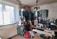 RENOVIERUNGSBEDÜRTIGES EIN-ZWEIFAMILIENHAUS IN ZENTRALER LAGE