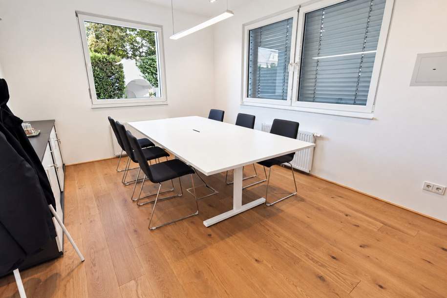 Topsaniertes 99m² EG-Büro mit eigenem Vorgarten | Moderne Ausstattung inkl. Teeküche und Klima, Gewerbeobjekt-miete, 1.408,33,€, 1220 Wien 22., Donaustadt