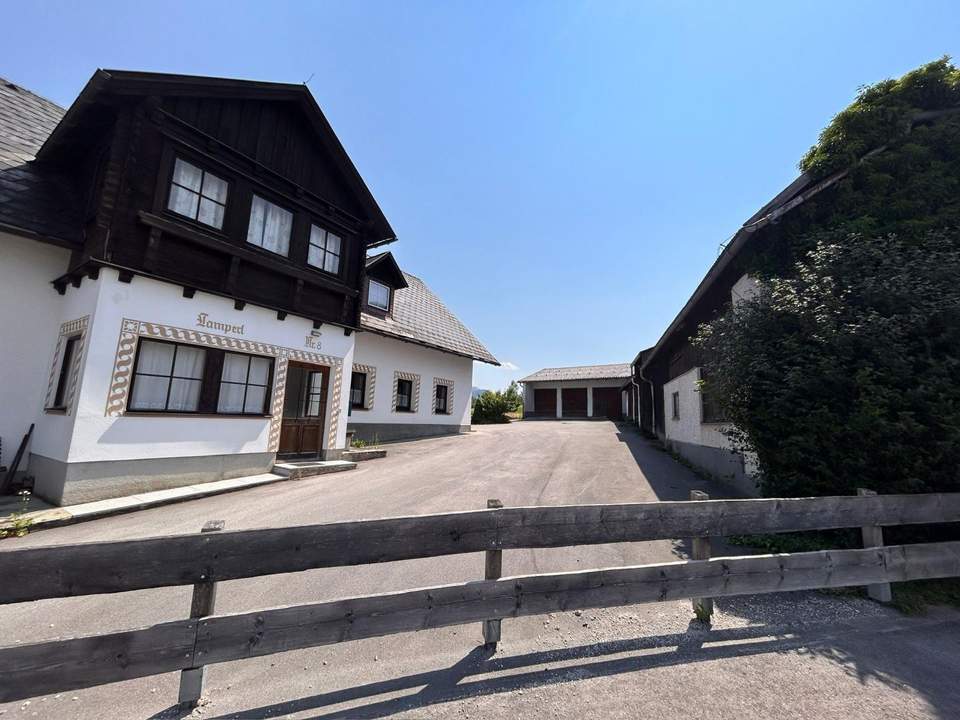 Haus mit genehmigten Umbauplänen für 4 Wohnungen