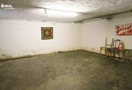 3 Wohneinheiten und ein Geschäftslokal mit vielen Lagerräumen auf 4.499m² Grund im Bauland Mischgebiet!