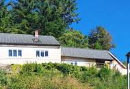 HISTORISCHER CHARME: BURGIDYLL - MODERNES DACH MIT ALTEN MAUERN IN MALERISCHER LANDSCHAFT