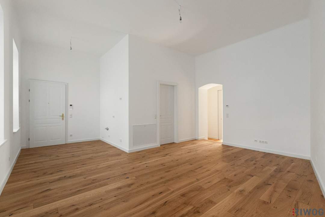 ÜBER 4 METER RAUMHÖHE II TERRASSE HOFSEITIG II PRESTIGE UND ELEGANZ II WOHNEN IM DENKMALGESCHÜTZEN MÖDLINGER STADTJUWEL II FUSSGÄNGERZONE