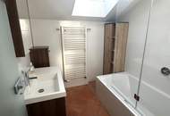 ***Gemütlich wohnen! DG-Wohnung mit Terrasse im Garten - Nahe Pleschingersee***