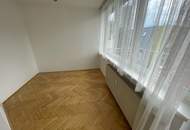 2-Zimmer-Wohnung, Univiertel