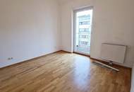 UNBEFRISTET, HOFRUHELAGE, 79 m2 Dachgeschoß mit 6 m2 Balkon, Wohnküche, 2 Zimmer, Wannenbad, Parketten, gefördert