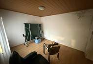 Sanierungsbedürftiges Stadthaus