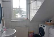 Gemütliche 2 Zi-Wohnung mit 2 PKW-Stellplätzen