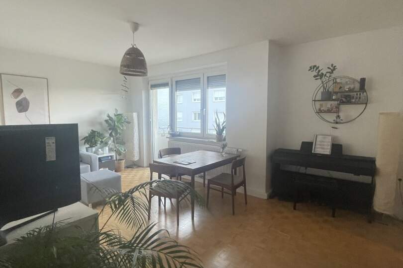 Attraktive 2-Raum-Wohnung in zentrumsnaher Lage mit ausgezeichneter Infrastruktur und schöner Loggia!, Wohnung-miete, 754,53,€, 4020 Linz(Stadt)