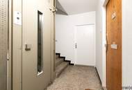 ERSTBEZUG nach Sanierung | 3 Zimmer + separate Küche | Tageslicht-Bad | Tischler-Küche mit Siemens Geräten | Freier Mietzins