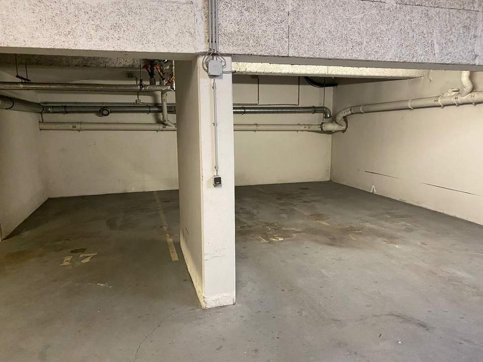 Vier Tiefgaragenplätze im 21. Bezirk