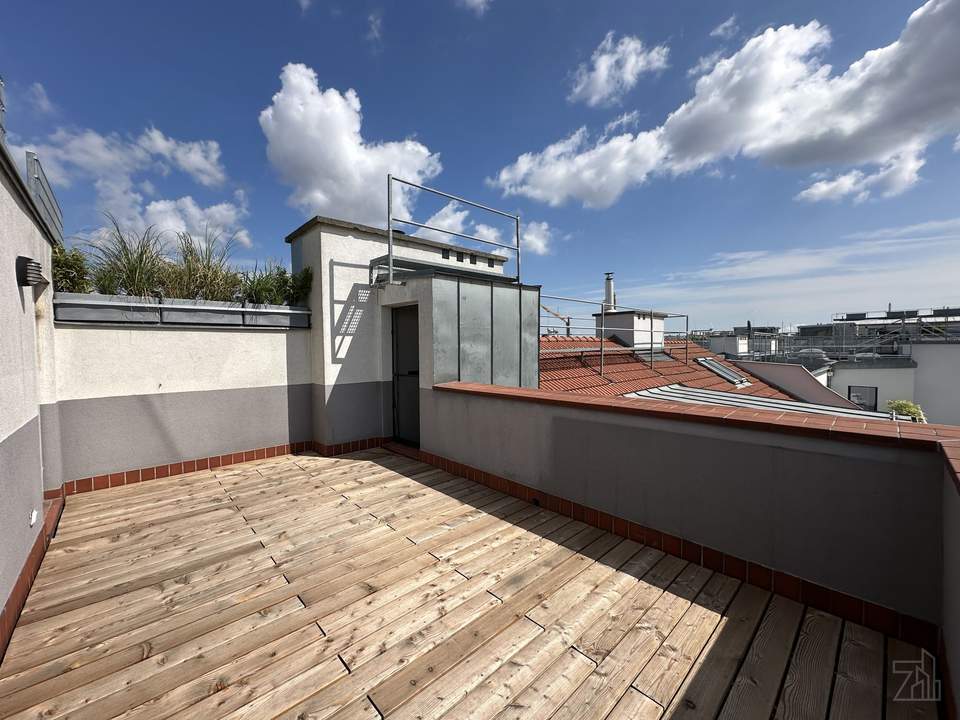 Loftartige Dachgeschoßwohnung mit großzügiger Dachterrasse | Bezugsbereit | PROVISIONSFREI