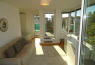 1190! Entzückendes, voll möbliertes DG mit zwei Terrassen und Tiefgaragenplatz!