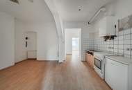 Sanierungsbedürftiger Zwei-Zimmer-Altbau - Lage mit guter Infrastruktur!