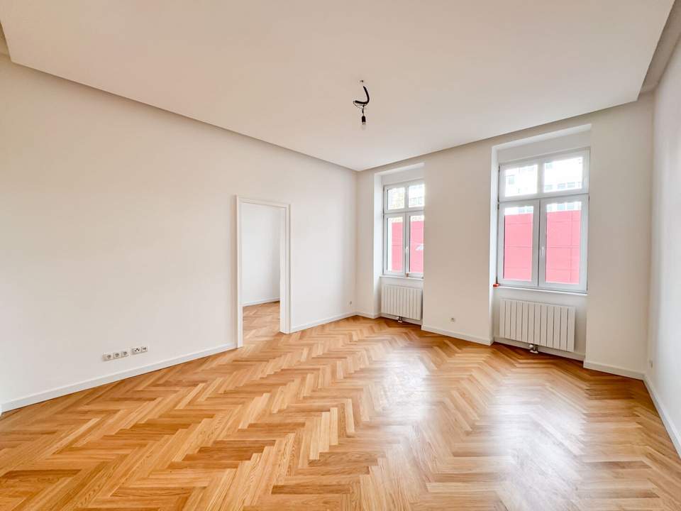 ERSTBEZUG nach Sanierung, 56,50 m2 große Zwei- Zimmer Eigentumswohnung im ALTBAU!