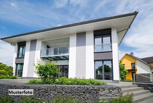 2-Familienhaus mit viel Platz
