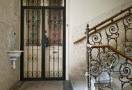 Stadthallennähe | Mittelzinshaus mit ca. 717,87 m² Bestand & ca. 1.086,76 m² erzielbarer WNF zzgl. Außenflächen | nur 2 vermietete Einheiten | fertige Einreichplanung