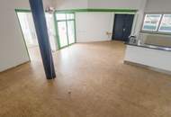 125m² Geschäftslokal mit optionalen Parkplätzen vor dem Eingang!