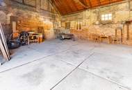 TOP ANGEBOT: VIERKANTHOF IN ZENTRALER LAGE: HISTORISCHE SUBSTANZ MIT POTENZIAL!